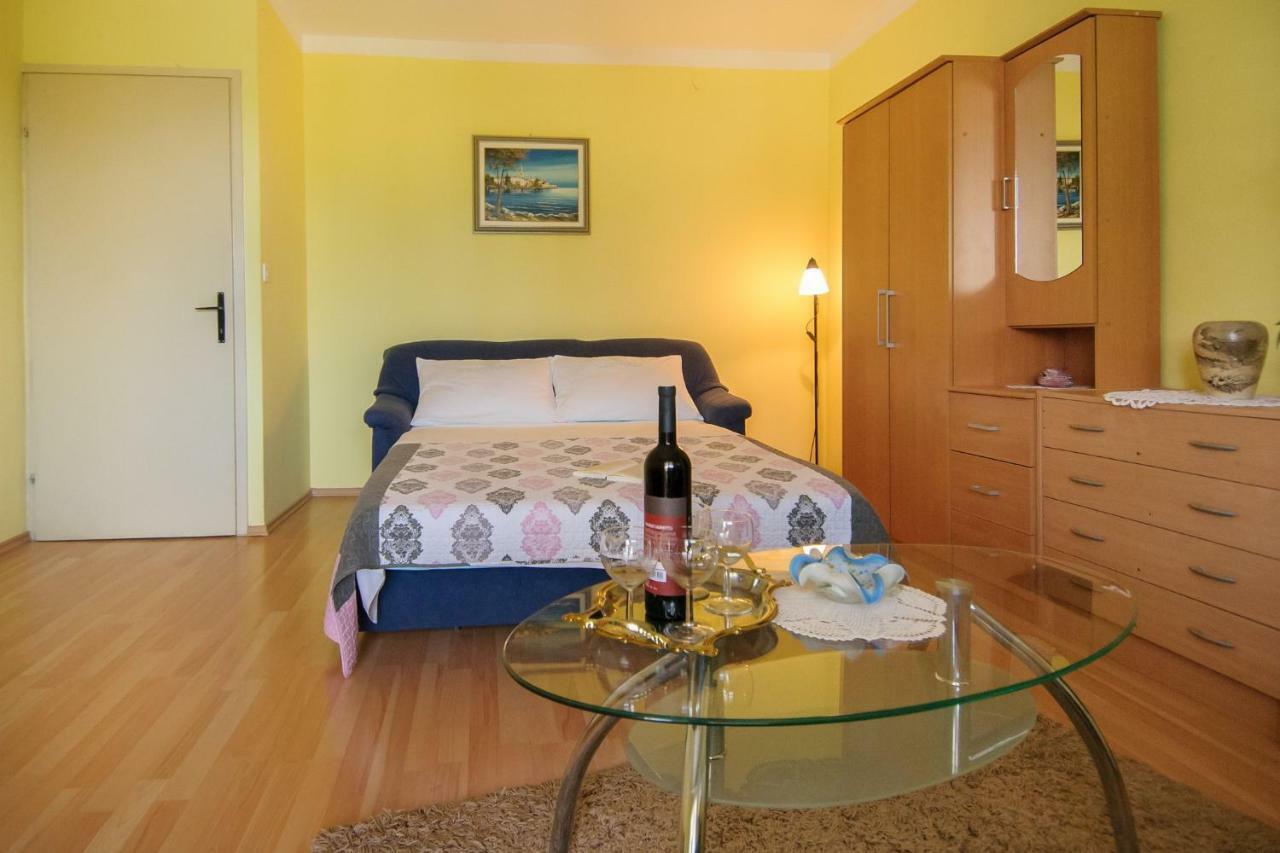 Apartments Nives Porec Luaran gambar